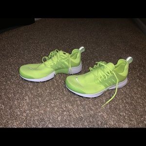 Nike Prestos size 8
